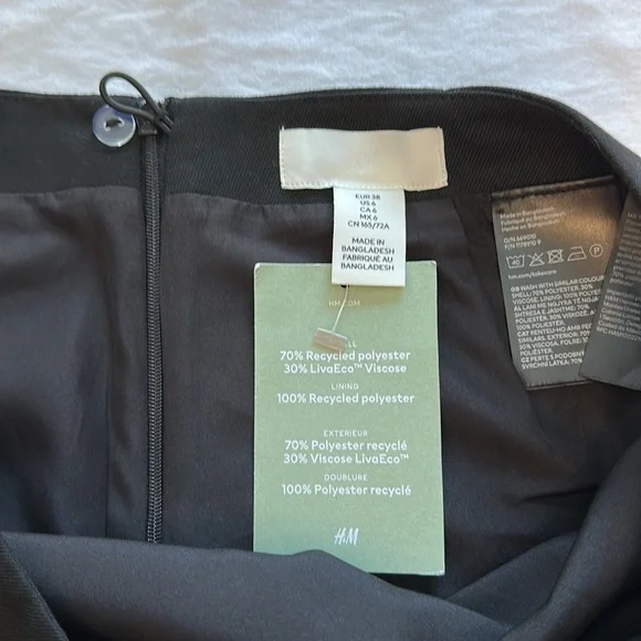 H&M Skirt - Picture 3 of 5
